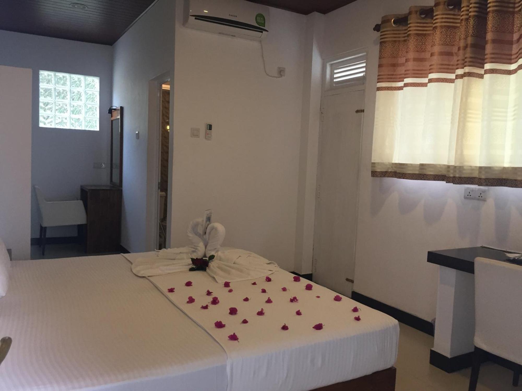 Grand Orchid Residence Kandy Extérieur photo